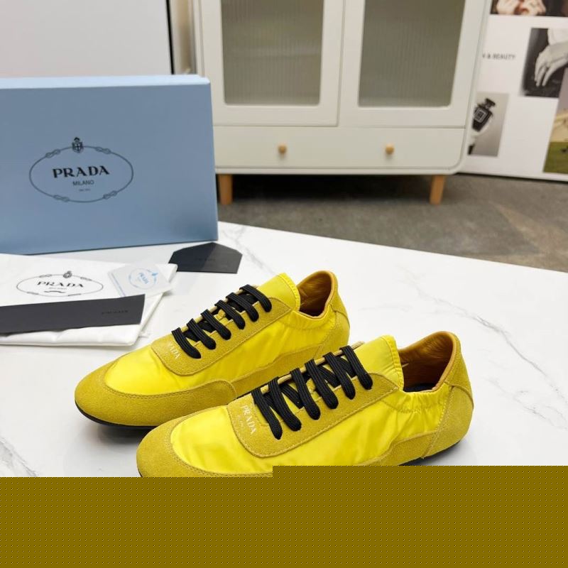 Pra*a casual shoes